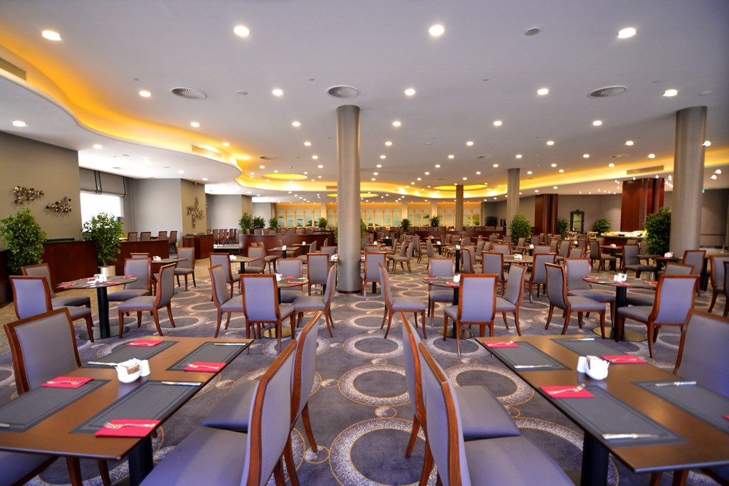 Grand Cevahir Hotel & Congress Centre: Restaurant