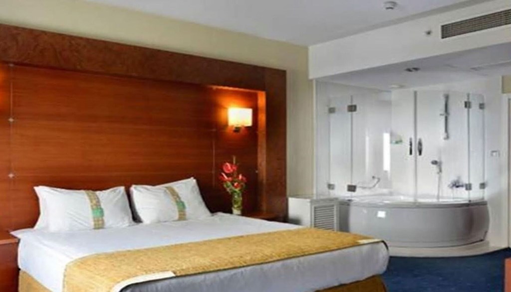 Holiday Inn  Istanbul City: Room SUITE STANDARD