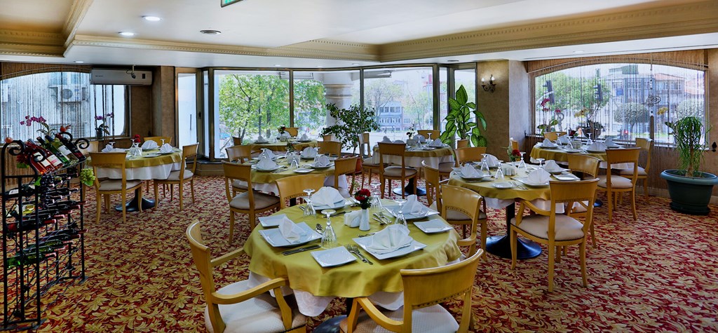 Bulvar Palas: Restaurant