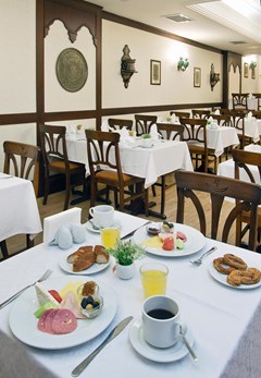 Orient Express Hotel: Restaurant - photo 8