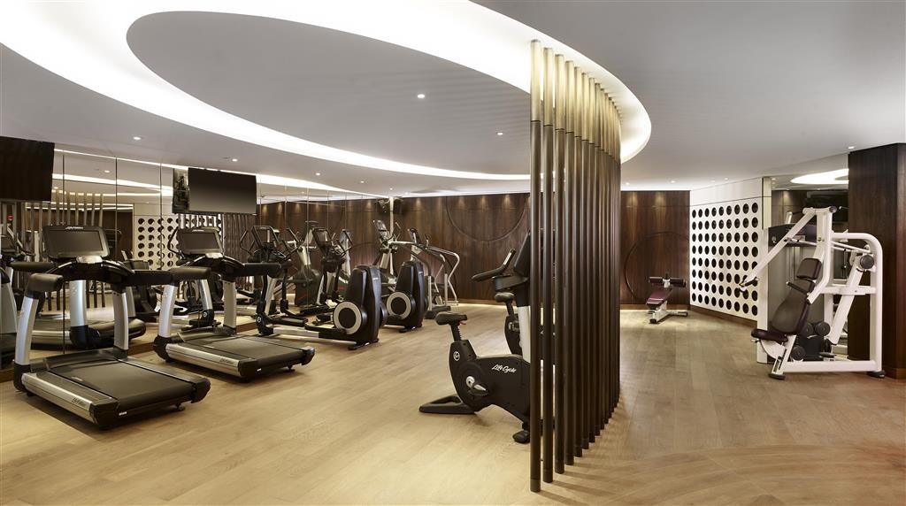 Hyatt Regency Istanbul, Atakoy: Sports and Entertainment