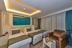 Great Fortune Hotel & Spa: Room TRIPLE WITH BALCONY - photo 11