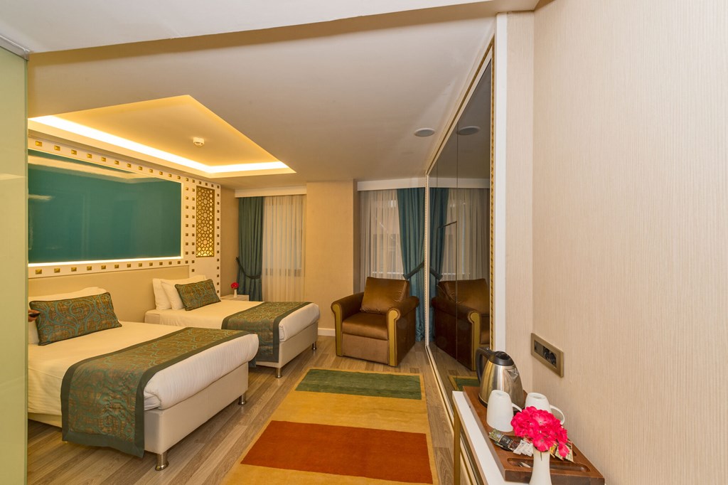 Great Fortune Hotel & Spa: Room DOUBLE WITH BALCONY