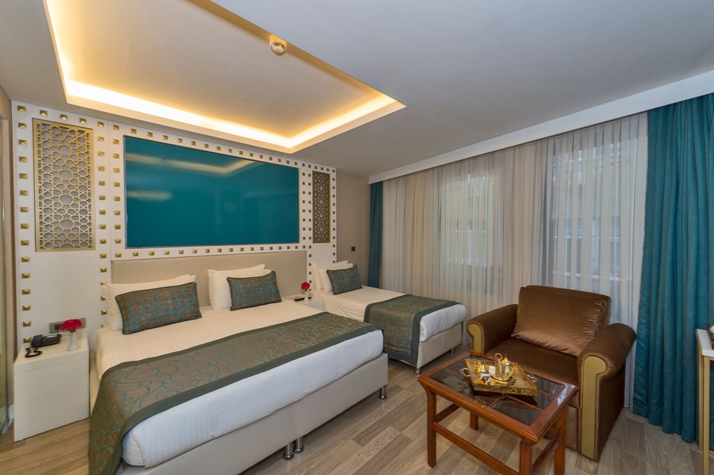 Great Fortune Hotel & Spa: Room TRIPLE WITH BALCONY