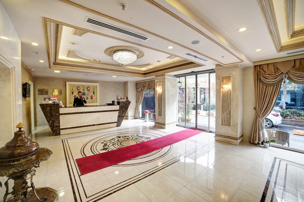 Halifaks Hotel: Lobby