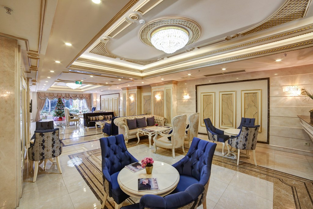 Halifaks Hotel: Lobby