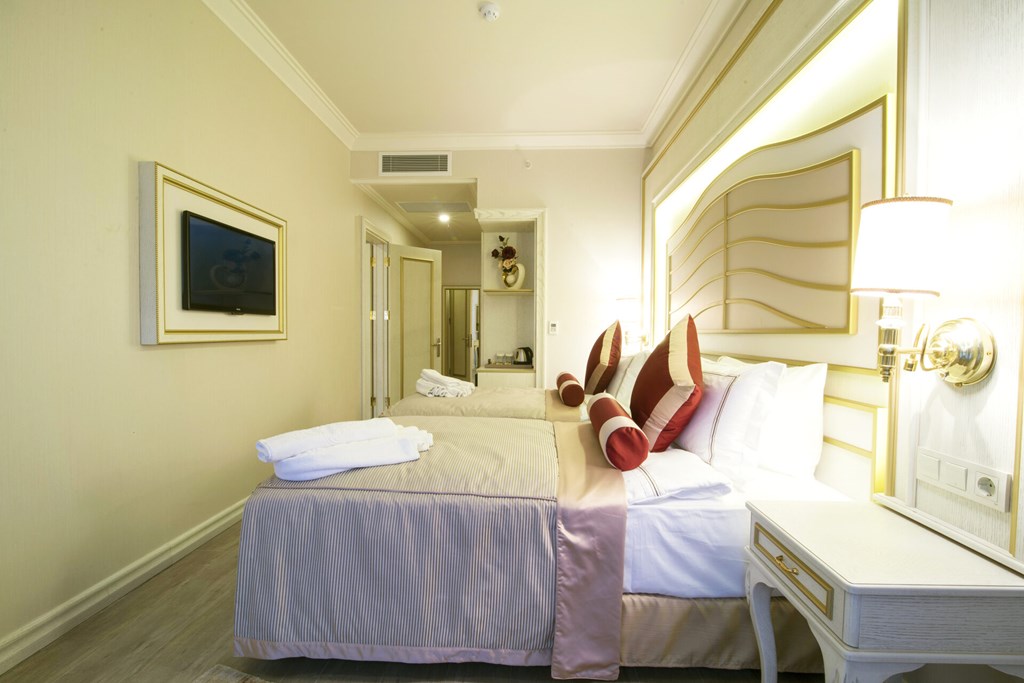 Halifaks Hotel: Room