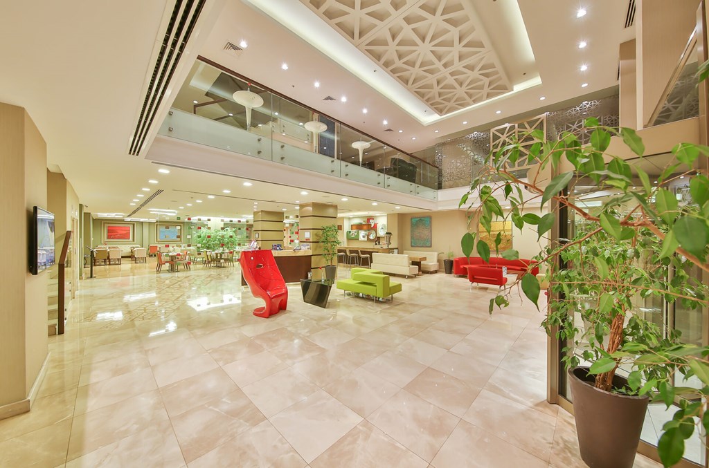 Ramada Istanbul Taksim: Lobby