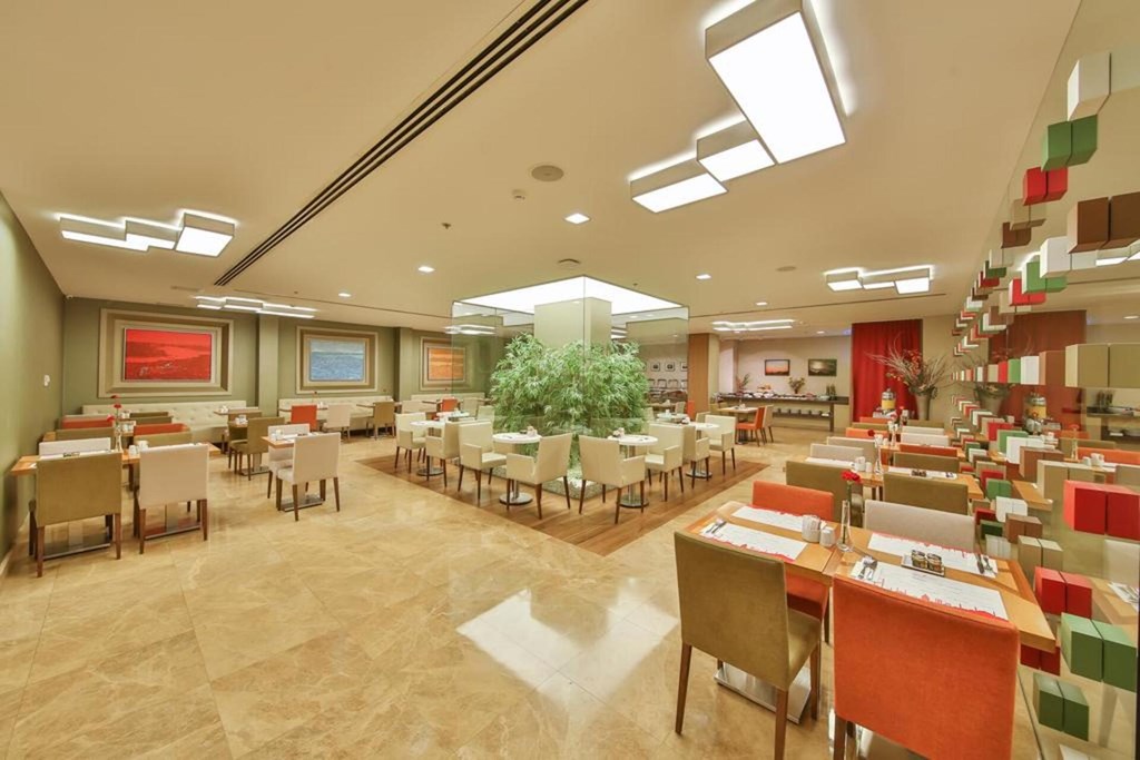 Ramada Istanbul Taksim: Restaurant