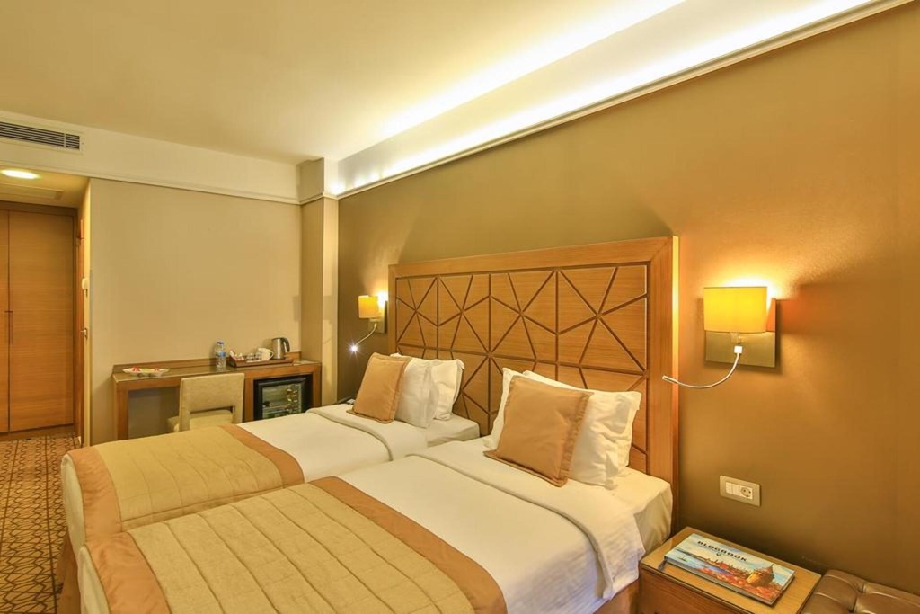 Ramada Istanbul Taksim: Room TWIN STANDARD