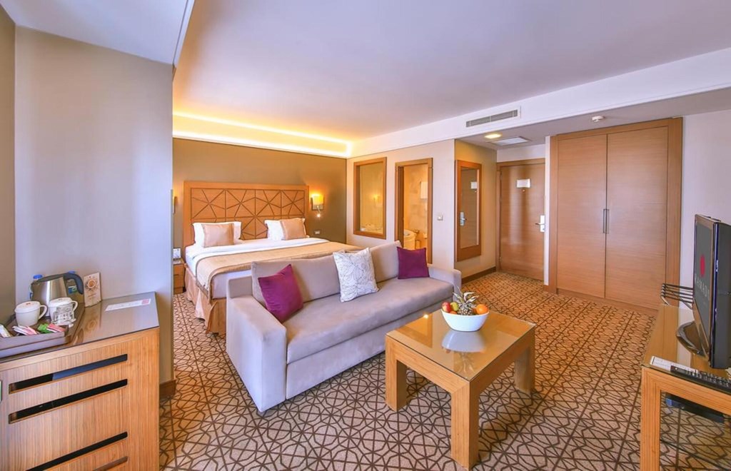 Ramada Istanbul Taksim: Room SUITE STANDARD