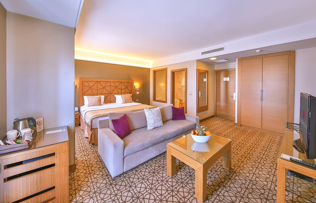 Ramada Istanbul Taksim: Room SUITE STANDARD