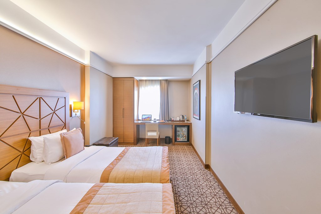 Ramada Istanbul Taksim: Room