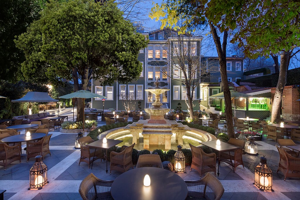 Hagia Sofia Mansions Curio Collection by Hilton: Restaurant