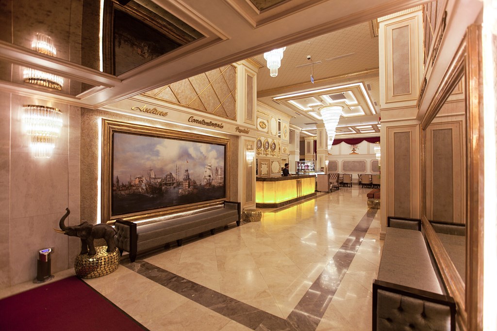 Miss Istanbul Hotel & Spa: Lobby