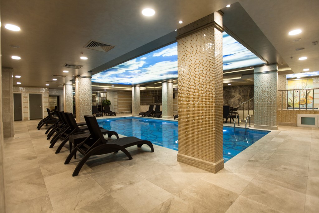 Miss Istanbul Hotel & Spa: Pool