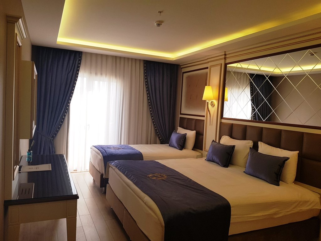 Grand Marcello Hotel: Room