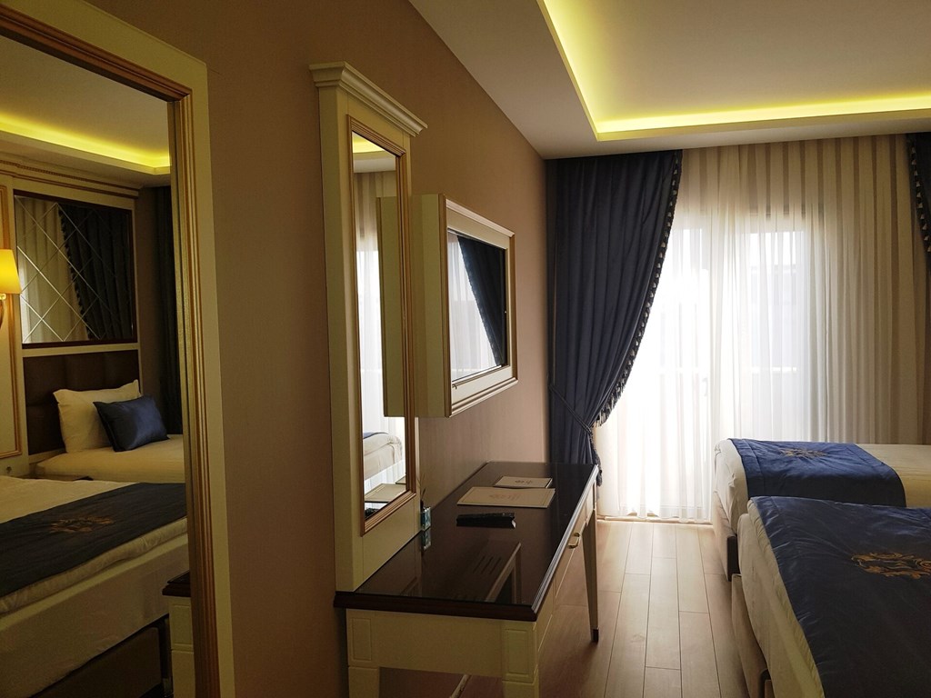 Grand Marcello Hotel: Room