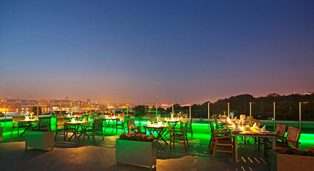 Doubletree By Hilton Istanbul Sirkeci: Terrace