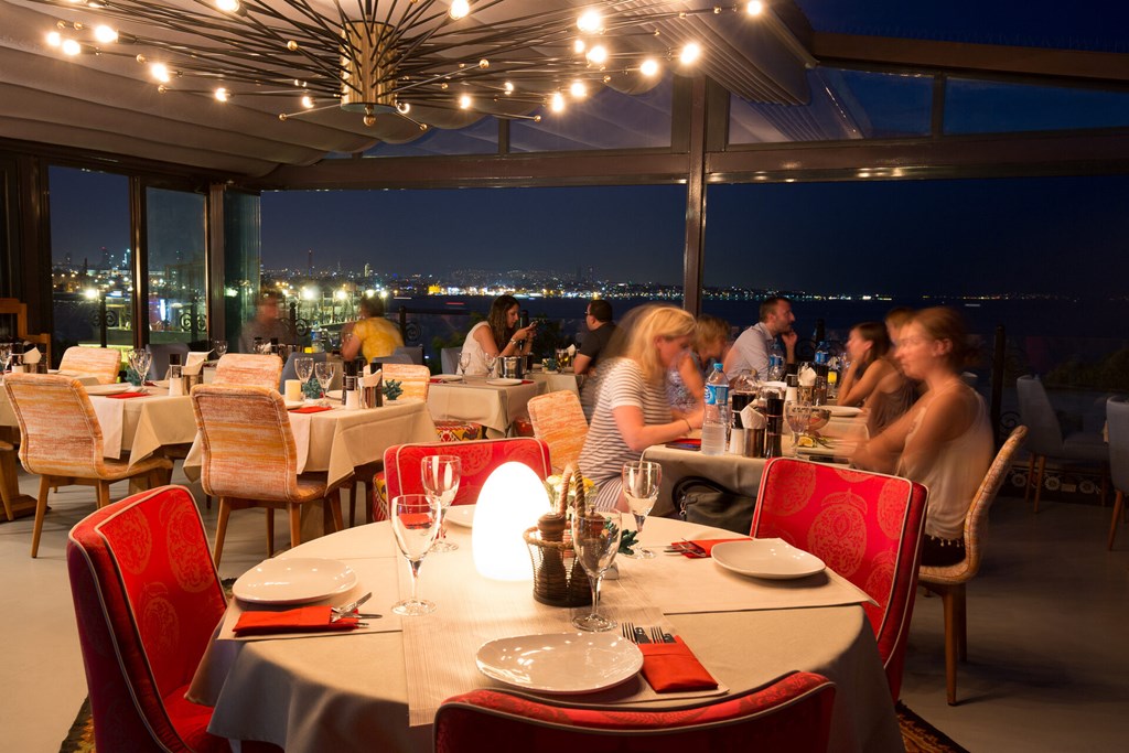 Tria Special Hotel Istanbul: Restaurant