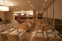 Martinenz Hotel: Restaurant - photo 4