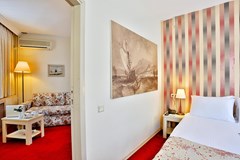 Barin Hotel: Room - photo 35