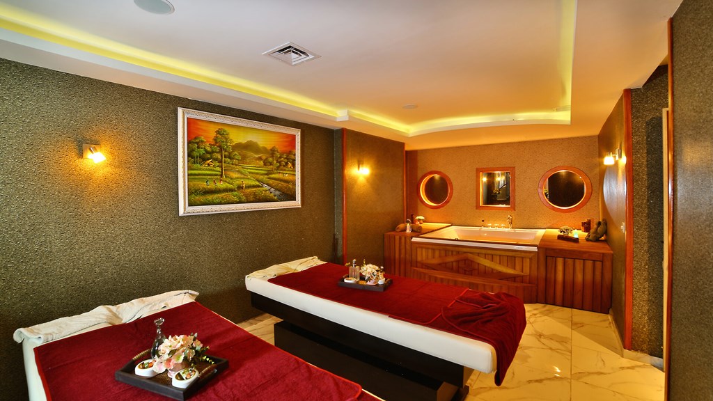 Ramada Istanbul Old City: Sports and Entertainment