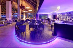 Asia Gardens Hotel & Thai Spa, a Royal Hideaway Ho: Bar - photo 2