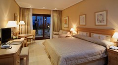 SH Villa Gadea: Room - photo 3