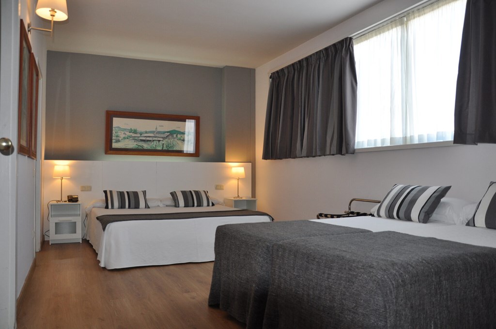 Atenea Barcelona Aparthotel: Room FAMILY ROOM STANDARD