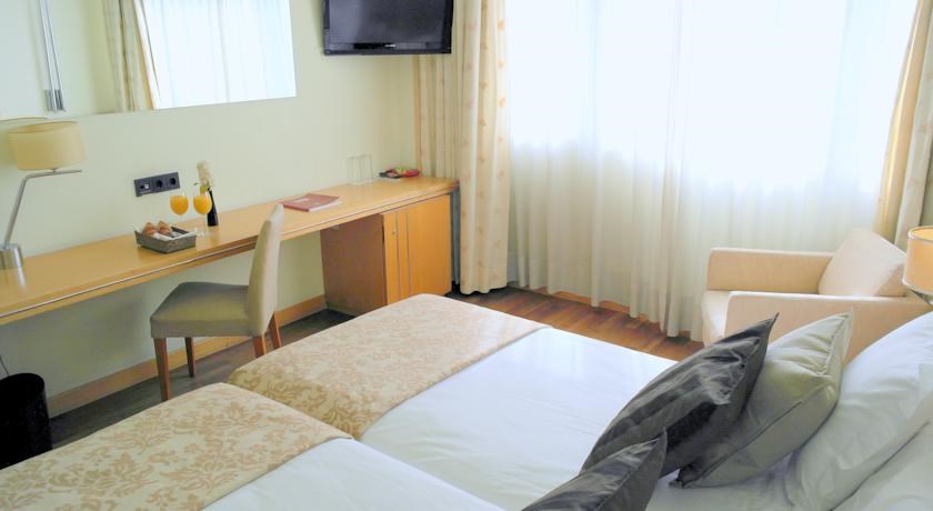 Eurohotel Diagonal Port: Room DOUBLE BASIC