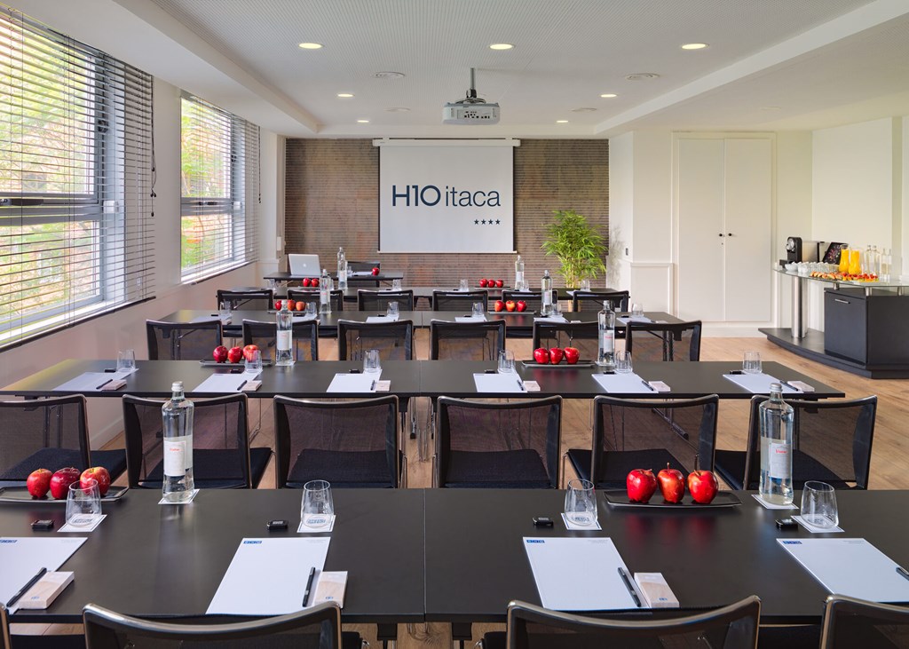 H10 Itaca: Conferences