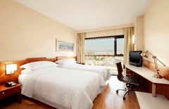 Four Points by Sheraton Barcelona Diagonal: Room - photo 5