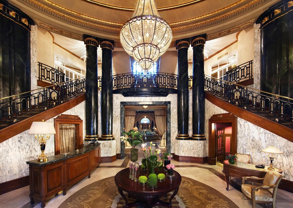 El Palace: Lobby