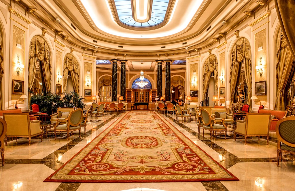 El Palace: Lobby