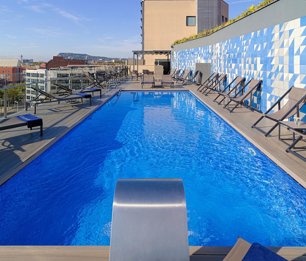 H10 Marina Barcelona: Pool