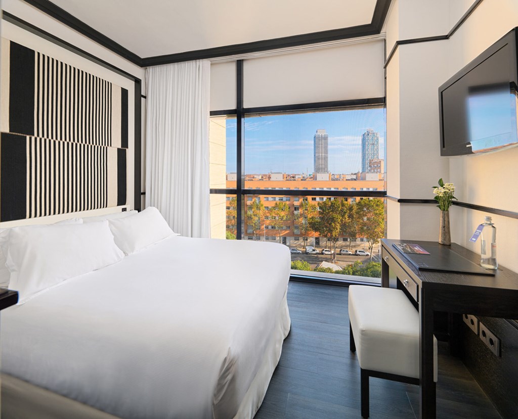 H10 Marina Barcelona: Room DOUBLE SINGLE USE DELUXE