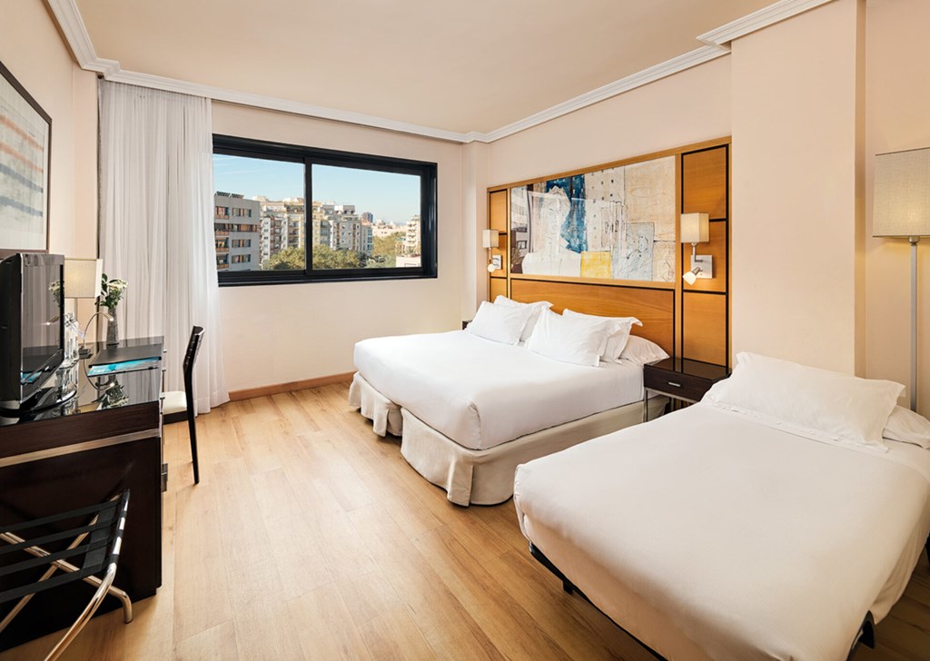 H10 Marina Barcelona: Room TRIPLE STANDARD