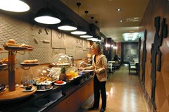 Evenia Rocafort: Restaurant - photo 26