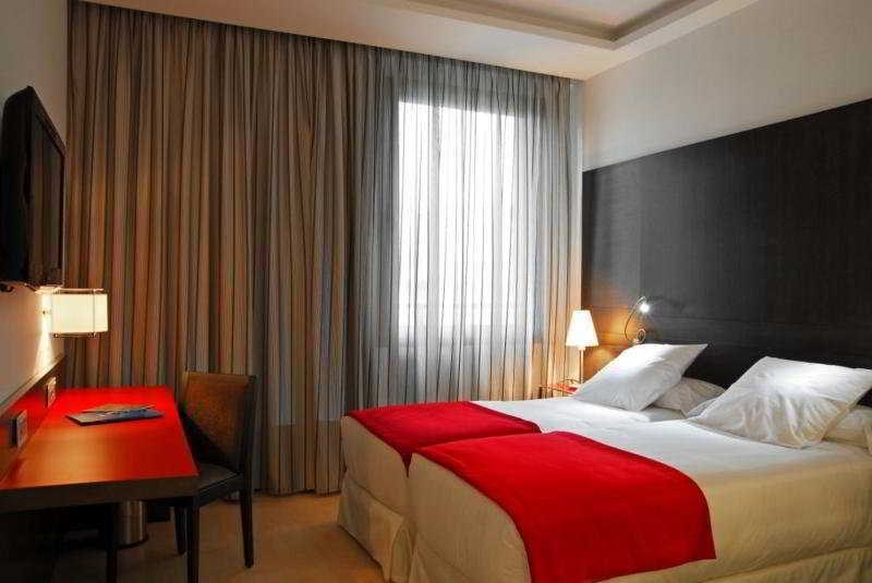 Grupotel Gran Via 678: Room DOUBLE BASIC