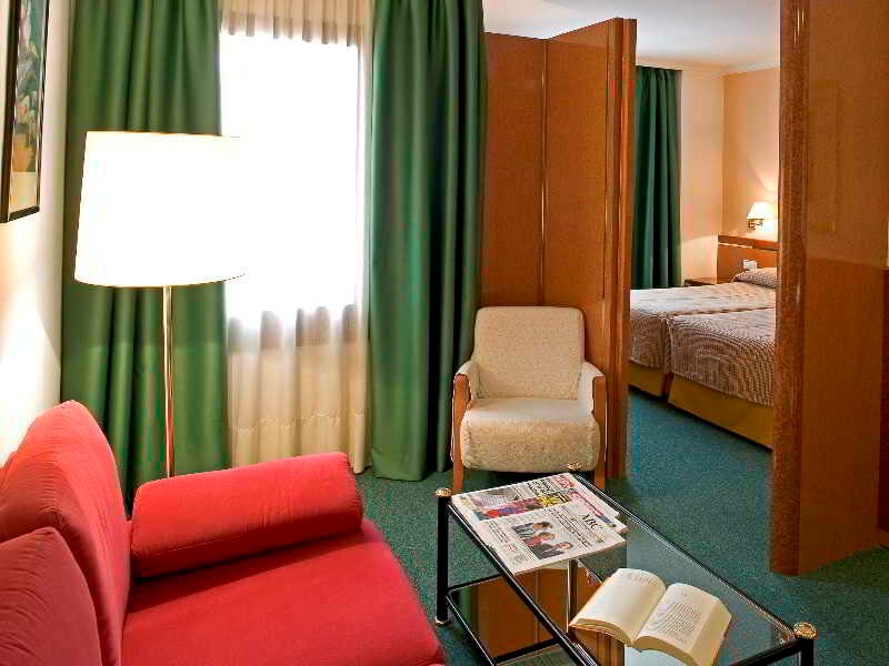 Acacia Suite: Room