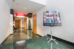 AinB Sagrada Familia Apartments: Lobby - photo 15