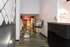 AinB Sagrada Familia Apartments: Lobby - photo 18