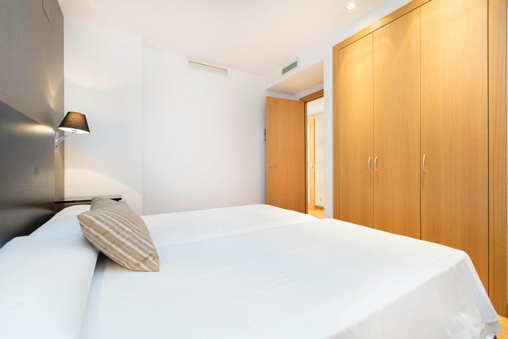 AinB Sagrada Familia Apartments: Room