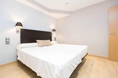 AinB Sagrada Familia Apartments: Room - photo 36