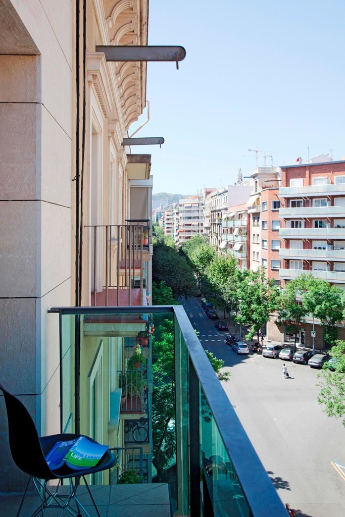 AinB Sagrada Familia Apartments: Room