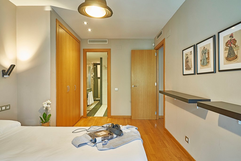 AinB Sagrada Familia Apartments: Room APARTMENT CAPACITY 5 TWO BEDROOMS