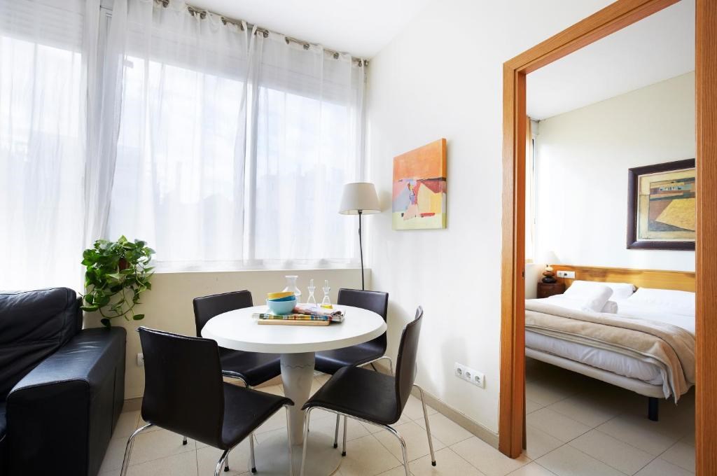 AinB Diagonal Francesc Macià Apartments: Room APARTMENT CAPACITY 4 TWO BEDROOMS