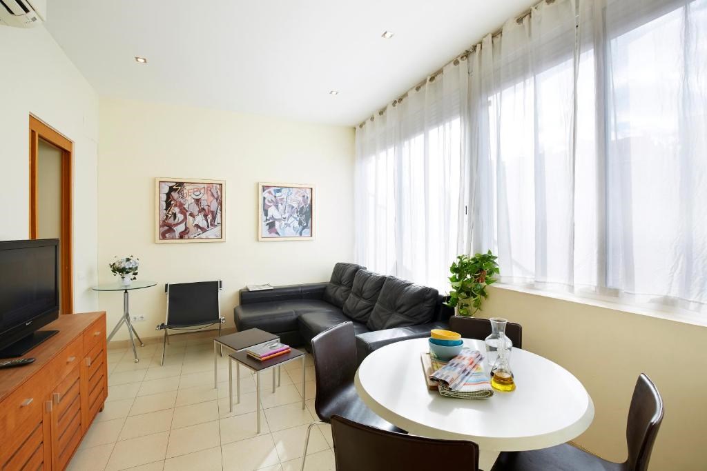 AinB Diagonal Francesc Macià Apartments: Room APARTMENT CAPACITY 4 TWO BEDROOMS