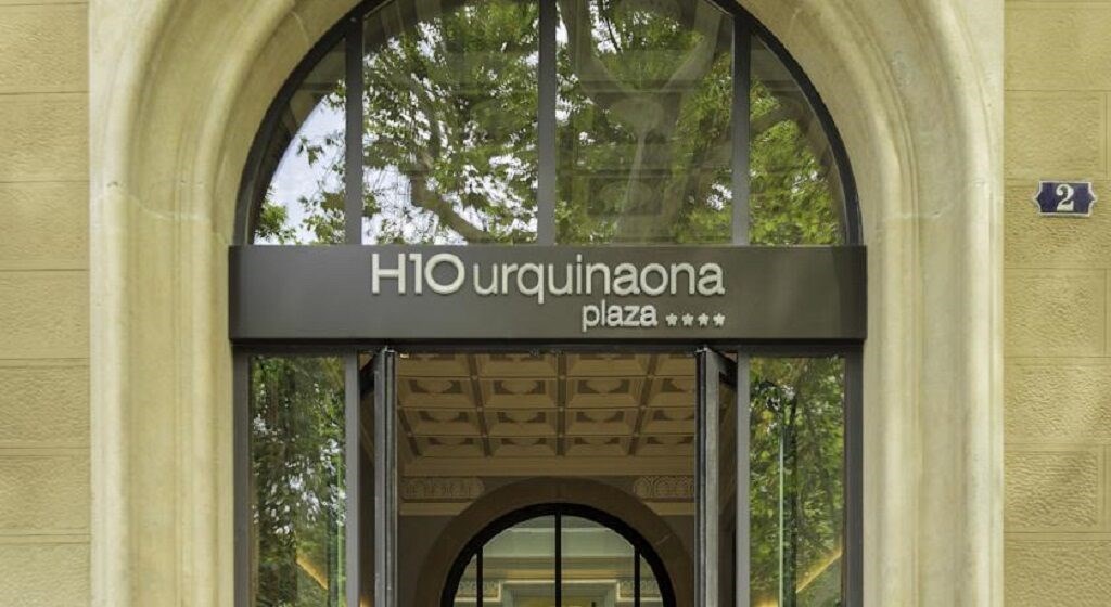 H10 Urquinaona Plaza: General view